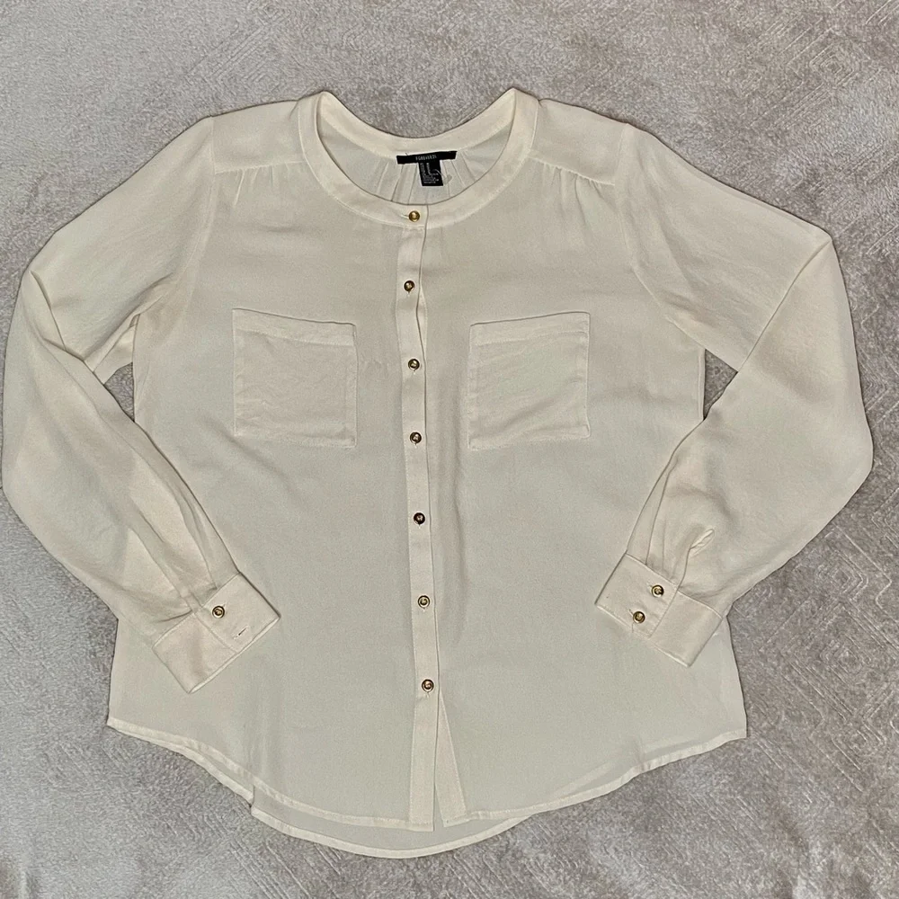FOREVER 21 Women's Classy Cream Button-Up Blouse US M - Picture 7 of 10